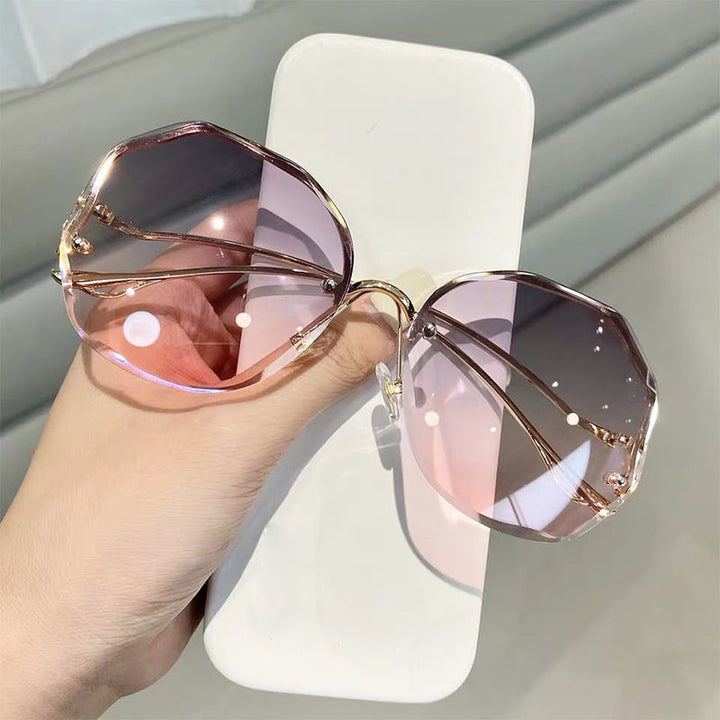 Fashion Trimmed Lens Sunglasses