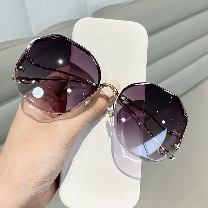 Fashion Trimmed Lens Sunglasses